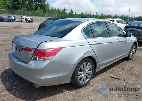 2011 Honda Accord 2.4 Lx z USA, uszkodzony, nr VIN 1HGCP2F38BA017634